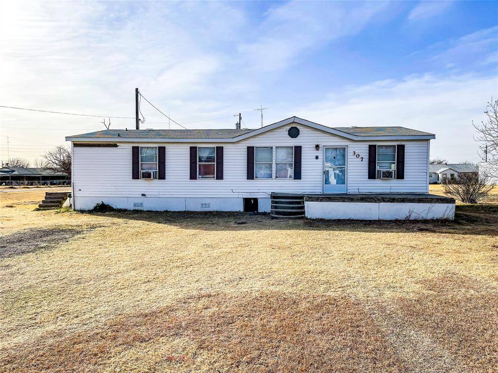 Weinert, TX 76388,307 S Breustedt Street