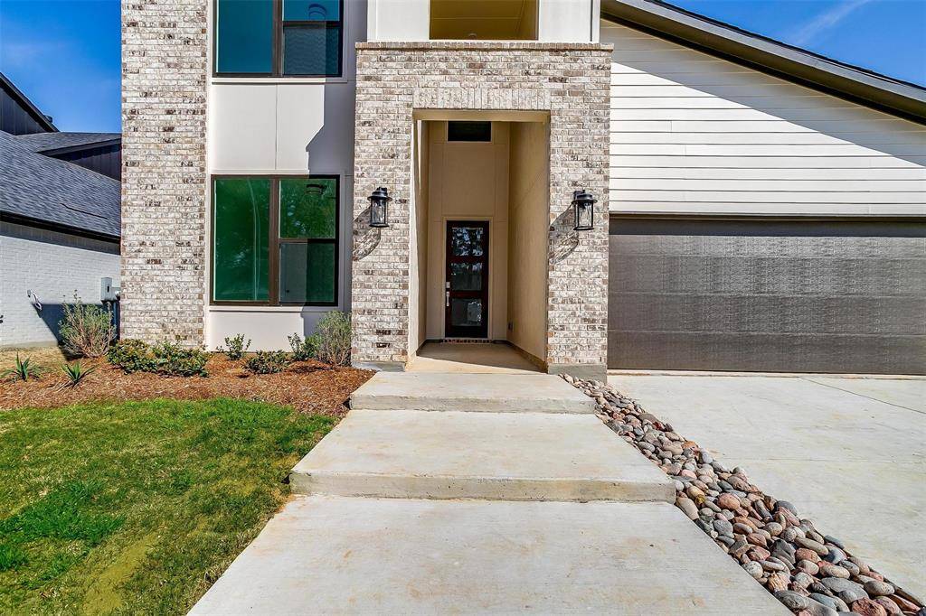 Arlington, TX 76013,137 Paxton Circle