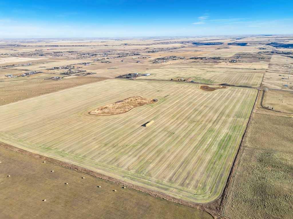 Rural Foothills County, AB T1S 3Y6,96 Street East  (West Parcel 140.2 Acres)