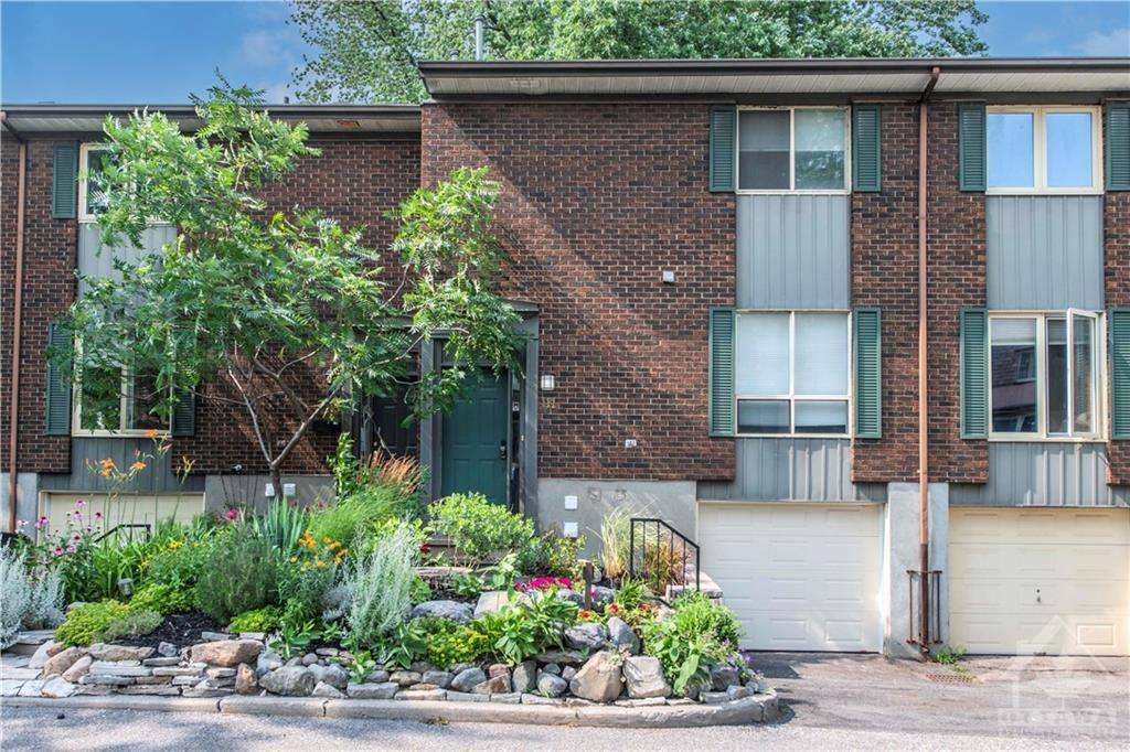 Billings Bridge - Riverside Park And Area, ON K1V 1M7,111 BEACHVIEW PRIVATE N/A