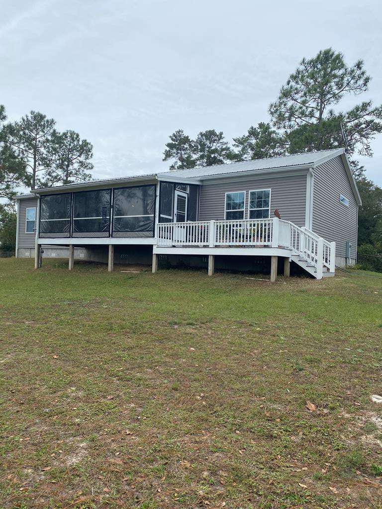 Carrabelle, FL 32322,559 River Rd