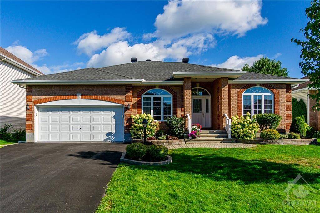 Stittsville - Munster - Richmond, ON K2S 1M3,60 FOREST CREEK DR