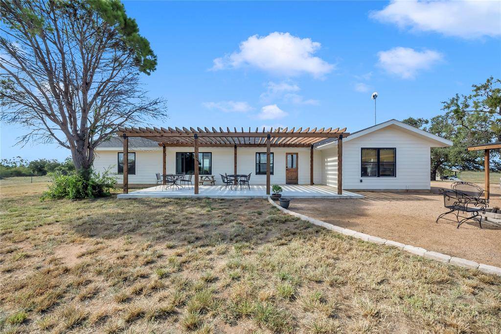 Llano, TX 78643,136 Valley View Circle