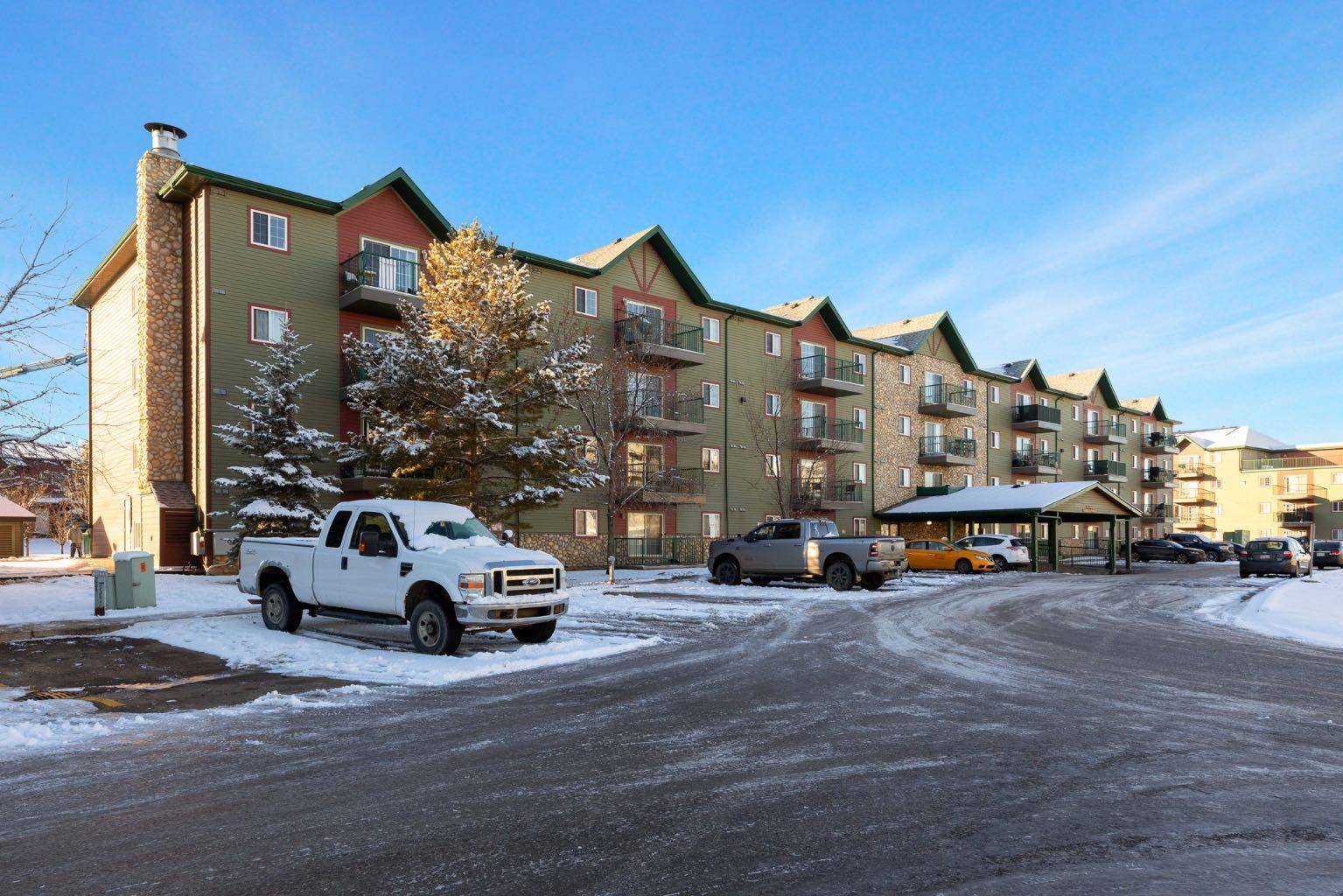 Fort Mcmurray, AB T9K 2W3,200 Lougheed DR #2201