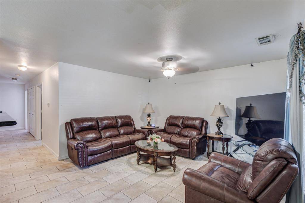 Garland, TX 75040,212 Casalita Drive