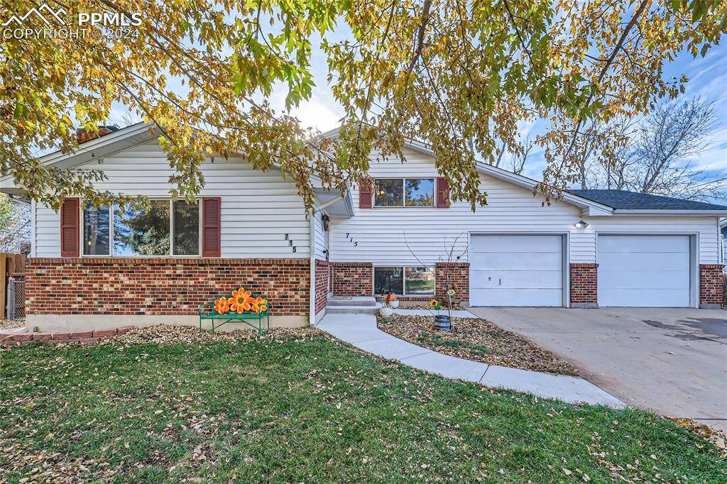 Colorado Springs, CO 80907,715 Hoorne AVE