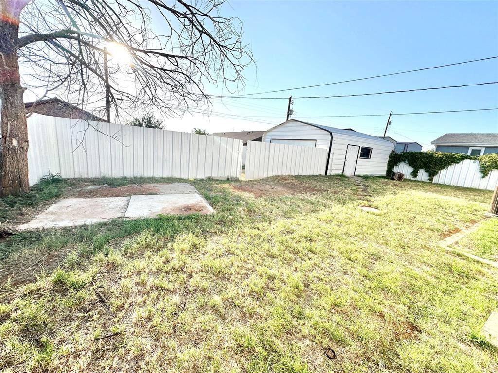 Andrews, TX 79714,1008 6th Street