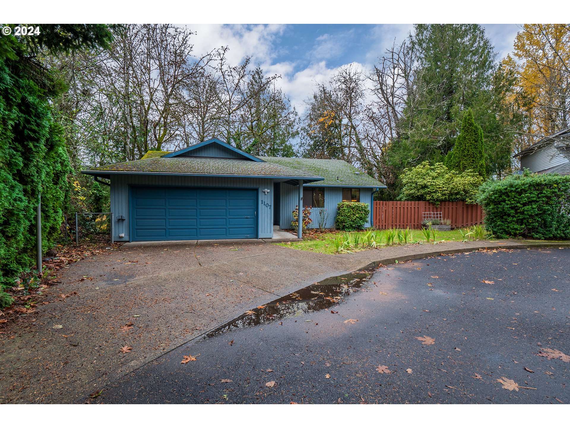 West Linn, OR 97068,1107 MEADOWVIEW CT