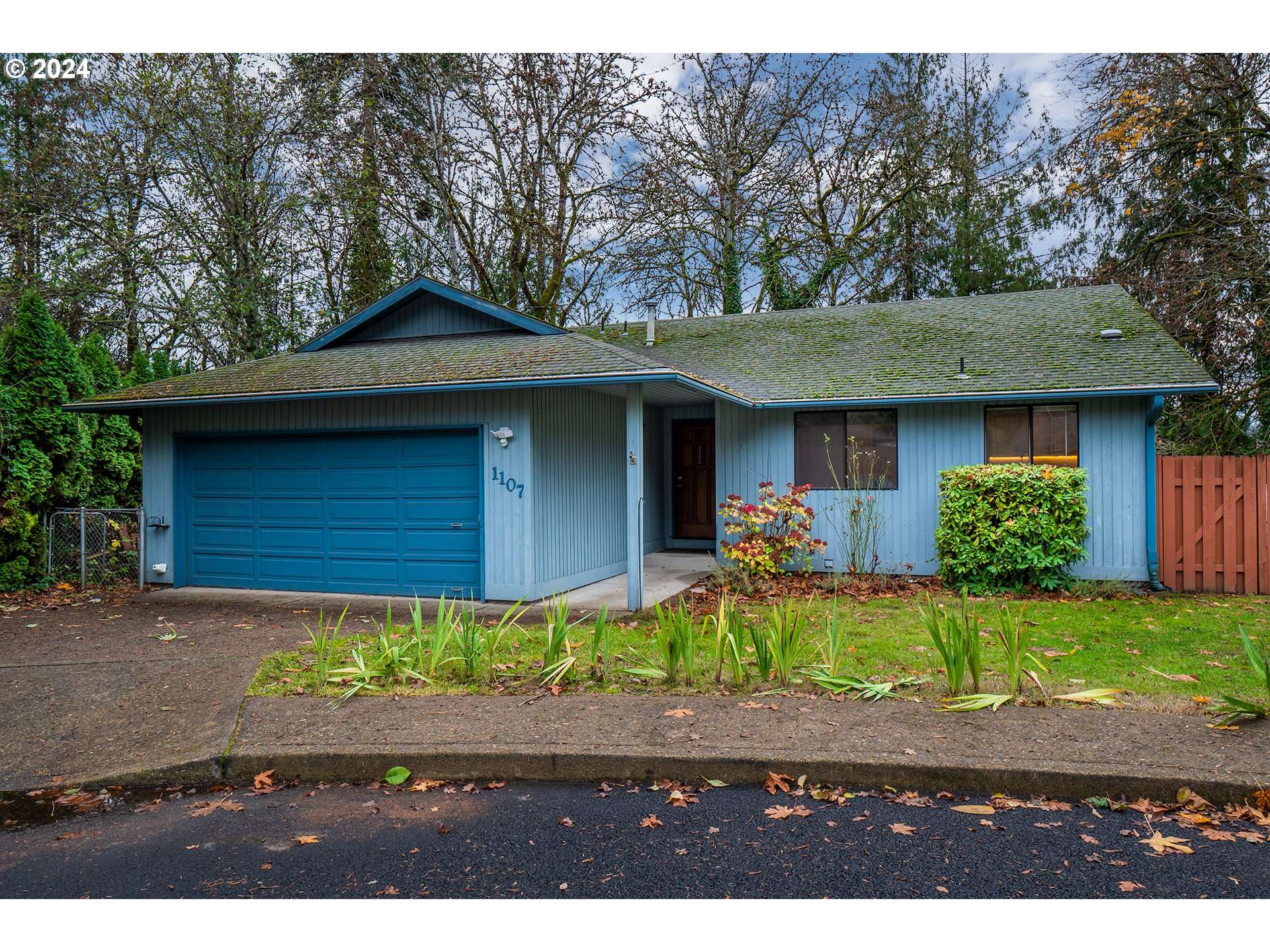 West Linn, OR 97068,1107 MEADOWVIEW CT