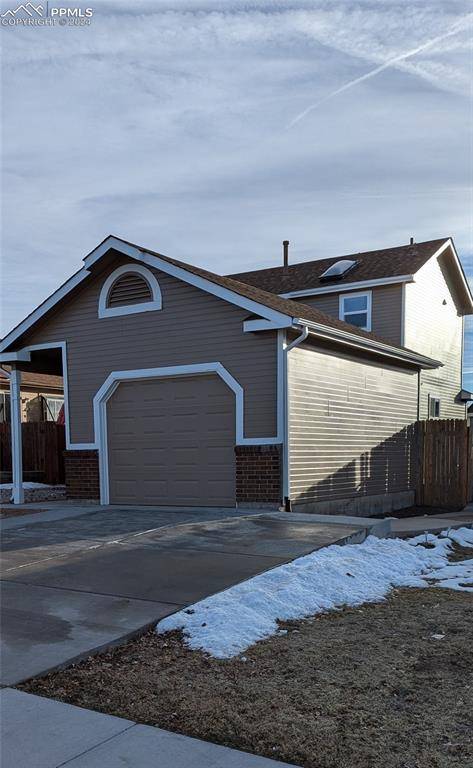 Colorado Springs, CO 80916,1560 Ride LN