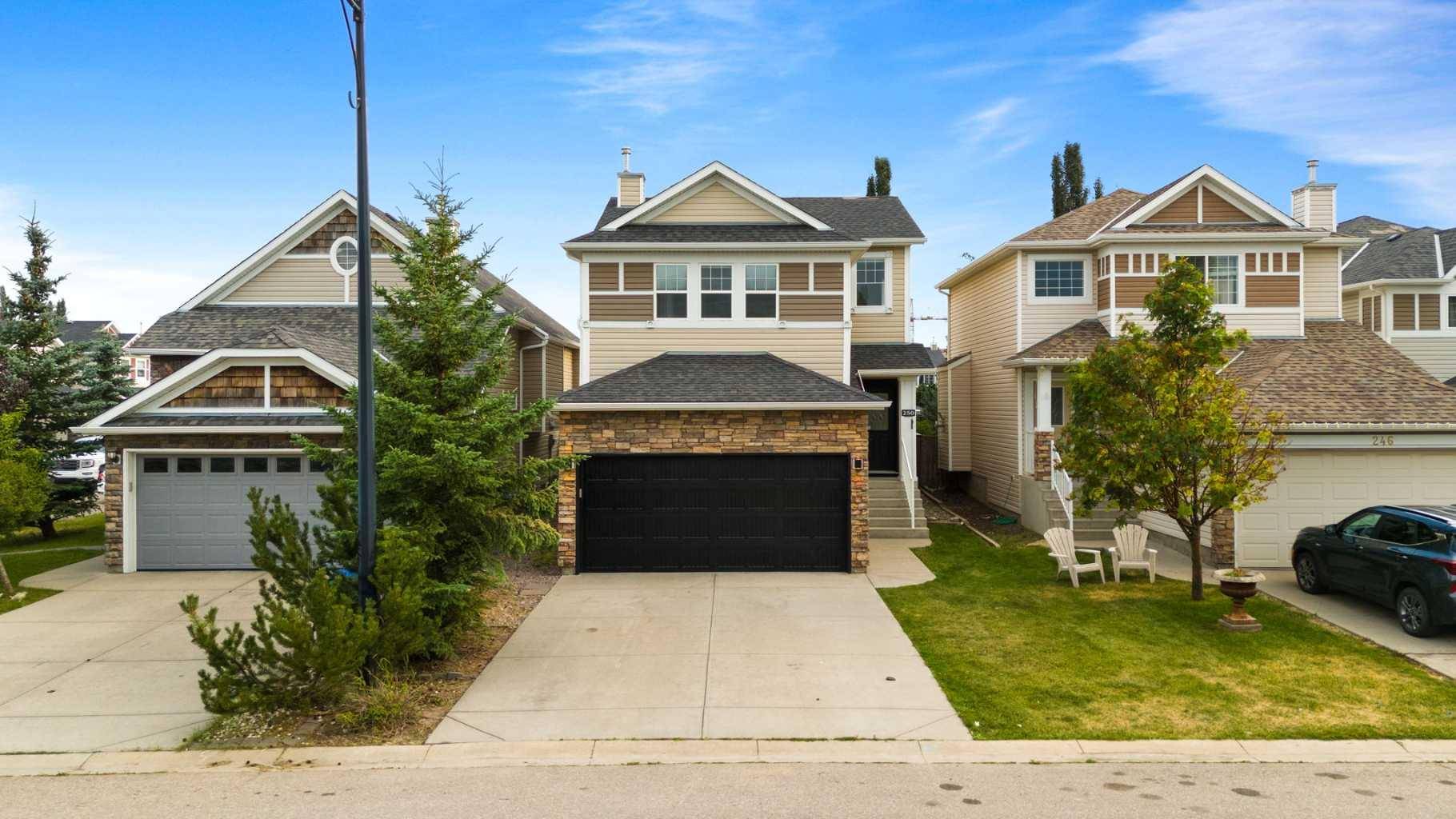 Calgary, AB T3H 5S2,250 Cougar Plateau Mews SW