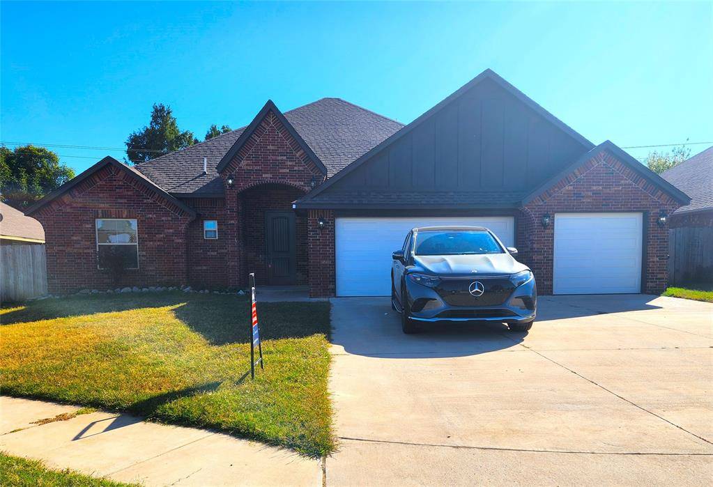 Mustang, OK 73064,764 W Prairie Way