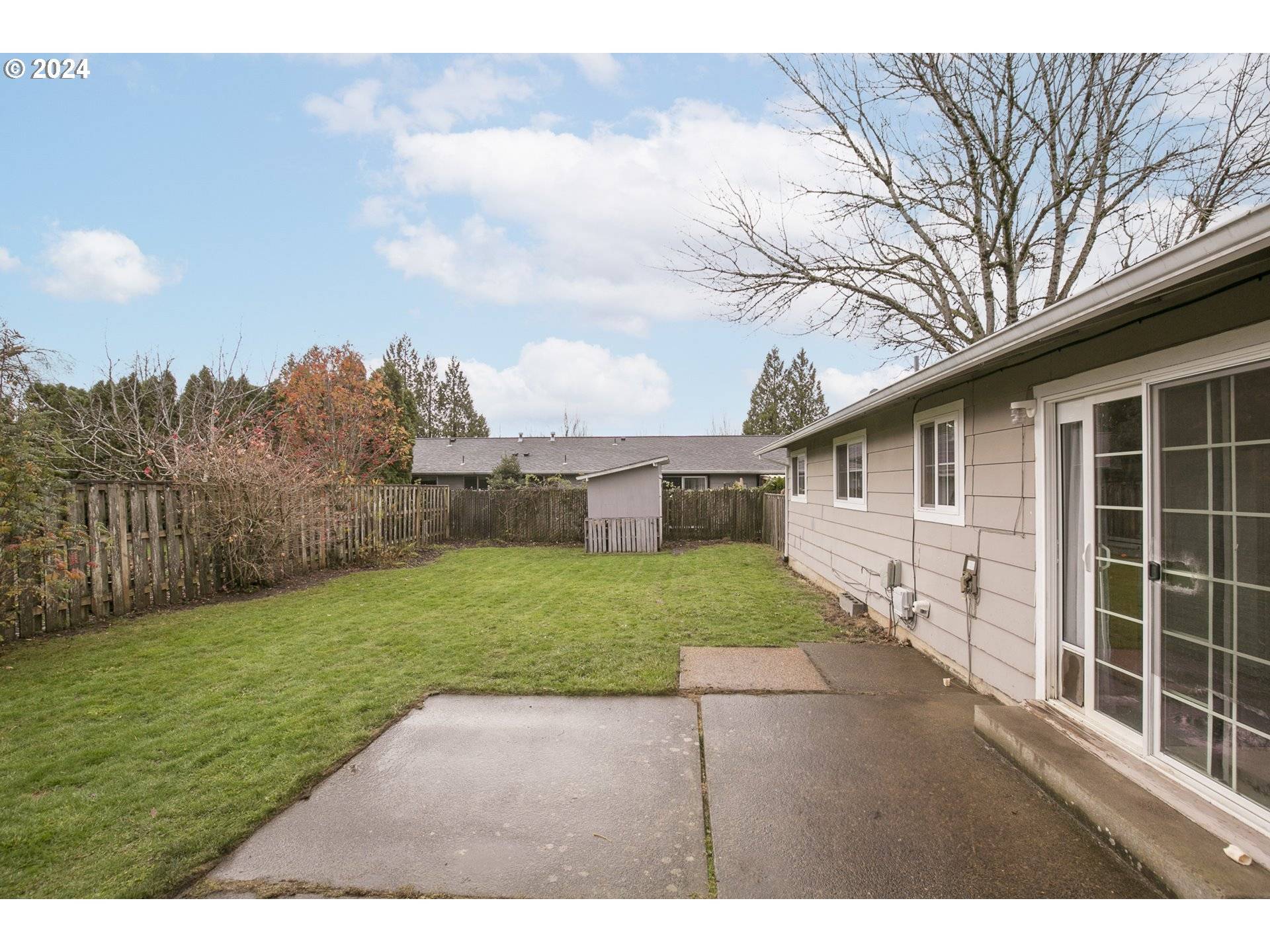 Gresham, OR 97030,925 NE COUNTRY CLUB AVE