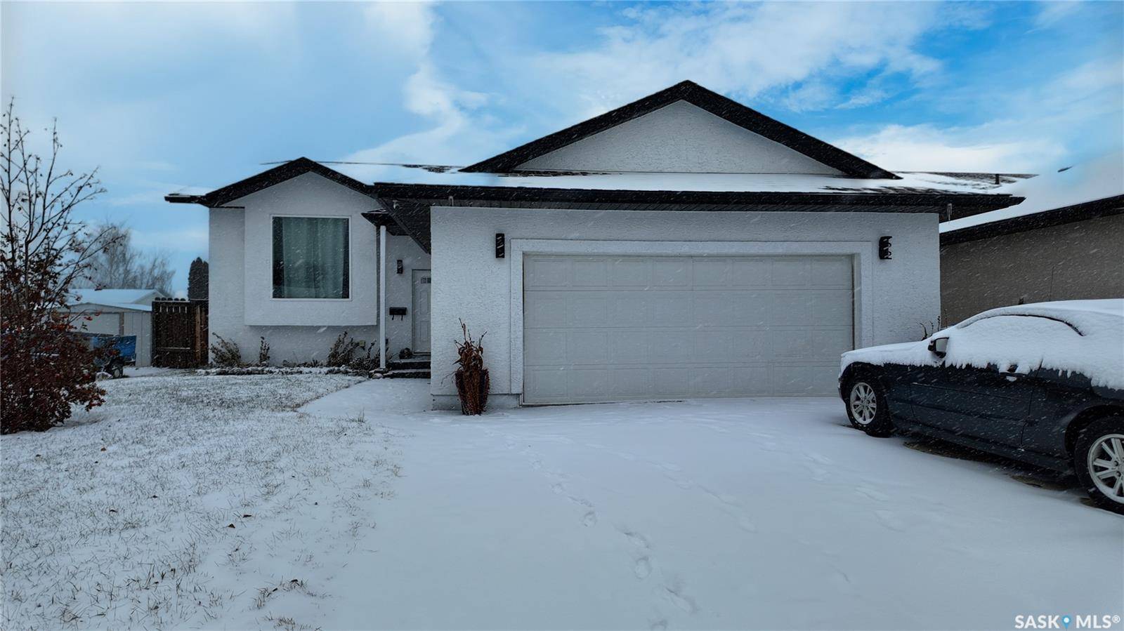 North Battleford, SK S9A 3R5,10207 Ross CRESCENT