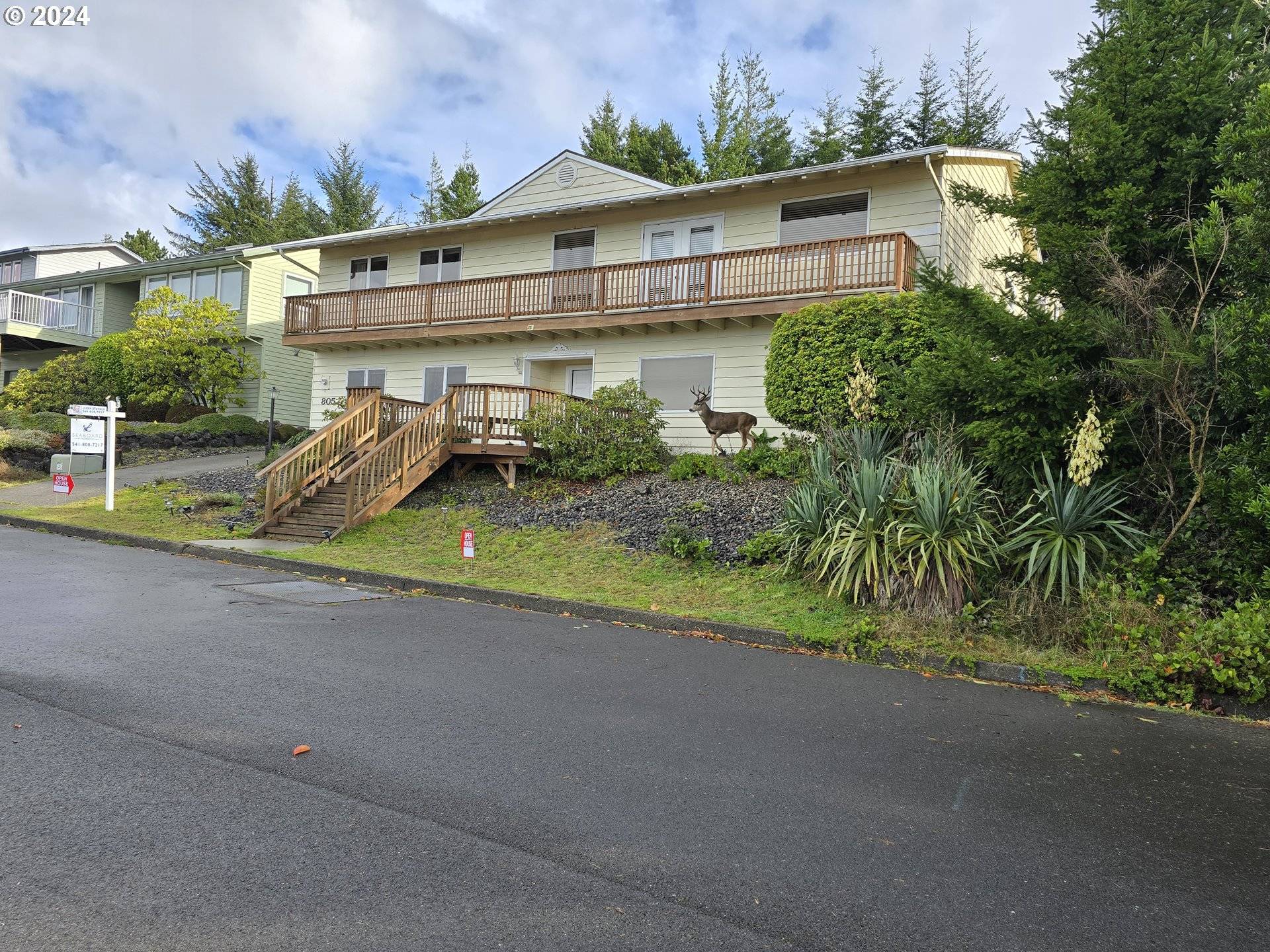 Coos Bay, OR 97420,805 PREFONTAINE DR