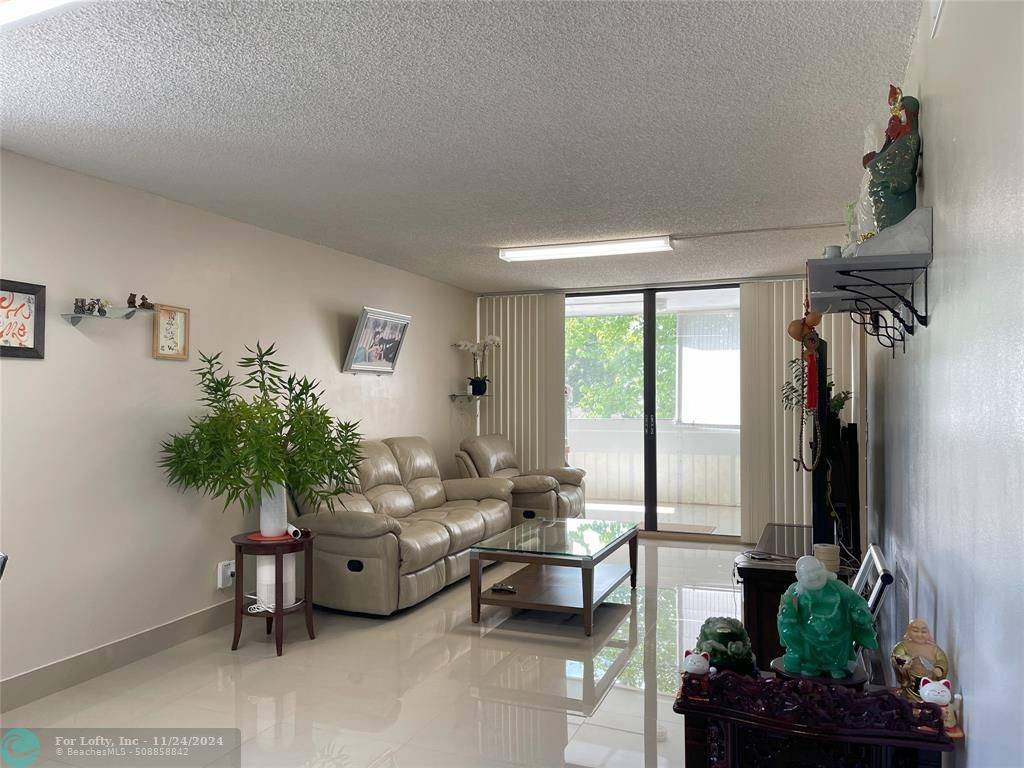 Coral Springs, FL 33065,8441 Forest Hills Dr  #204