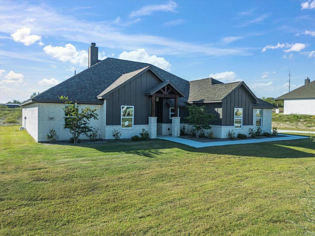 Azle, TX 76020,425 Collum View