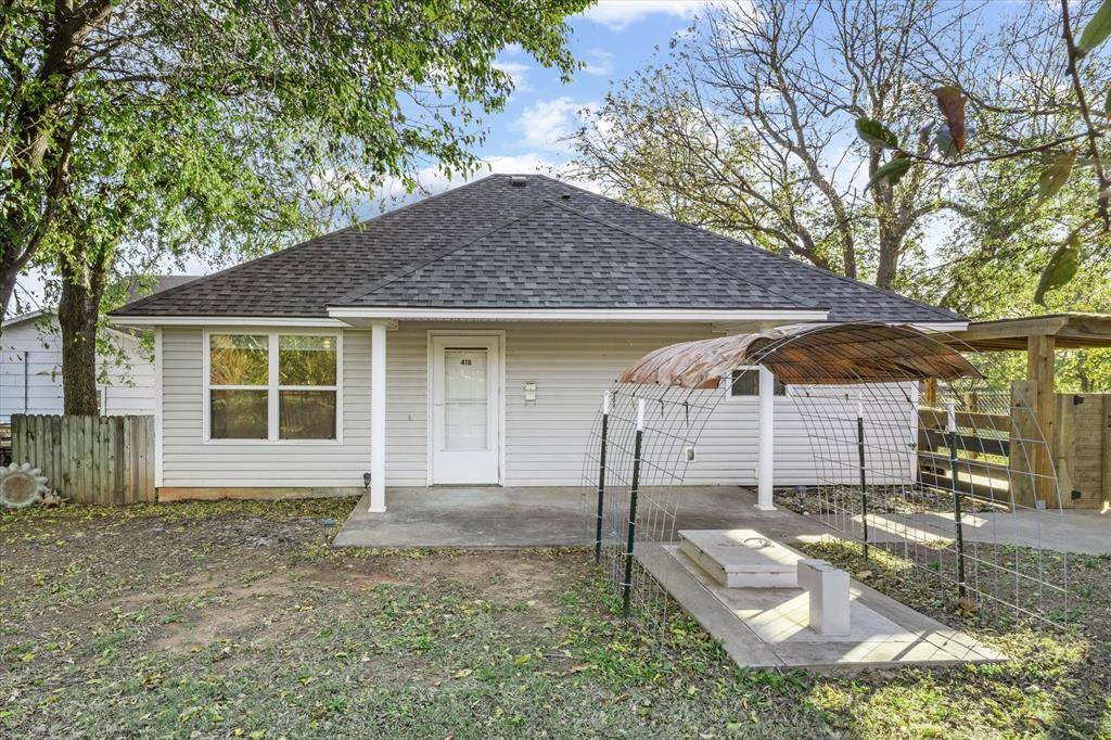 Purcell, OK 73080,418 W Adams Street