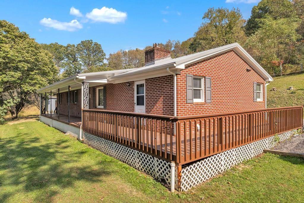 Cedar Bluff, VA 24609,944 Spring Hill Road