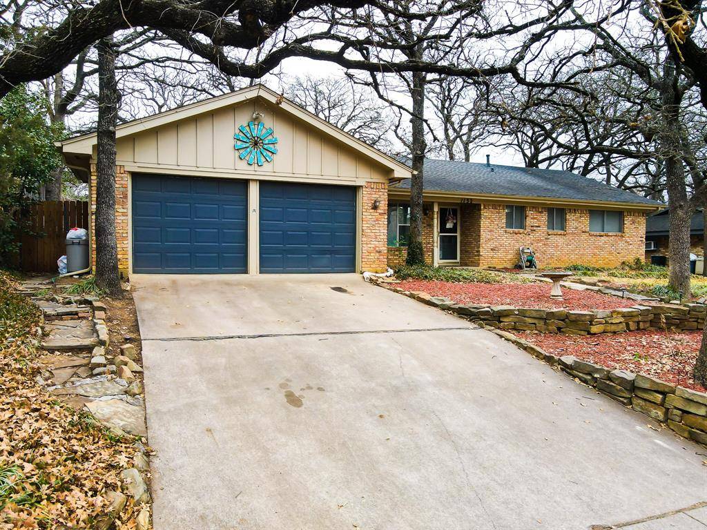 Hurst, TX 76053,1132 Brookside Drive