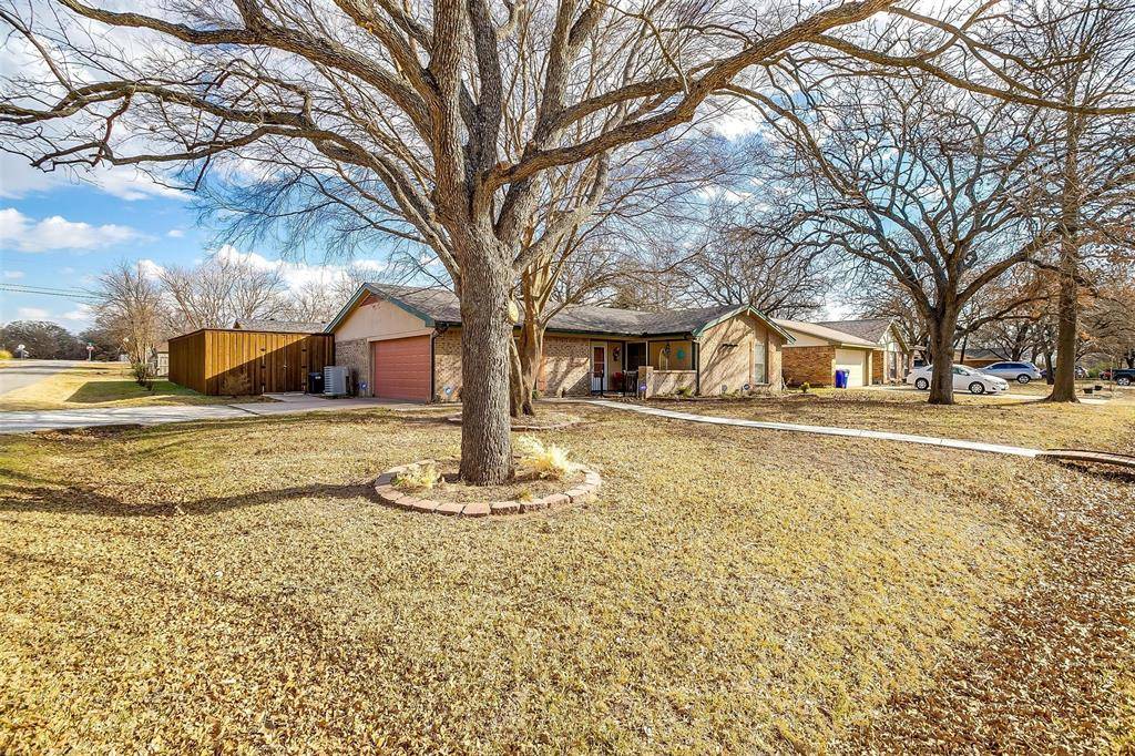 Azle, TX 76020,201 Mountain View Drive