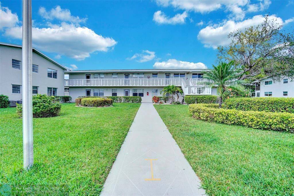 Deerfield Beach, FL 33442,206 Farnham I  #206