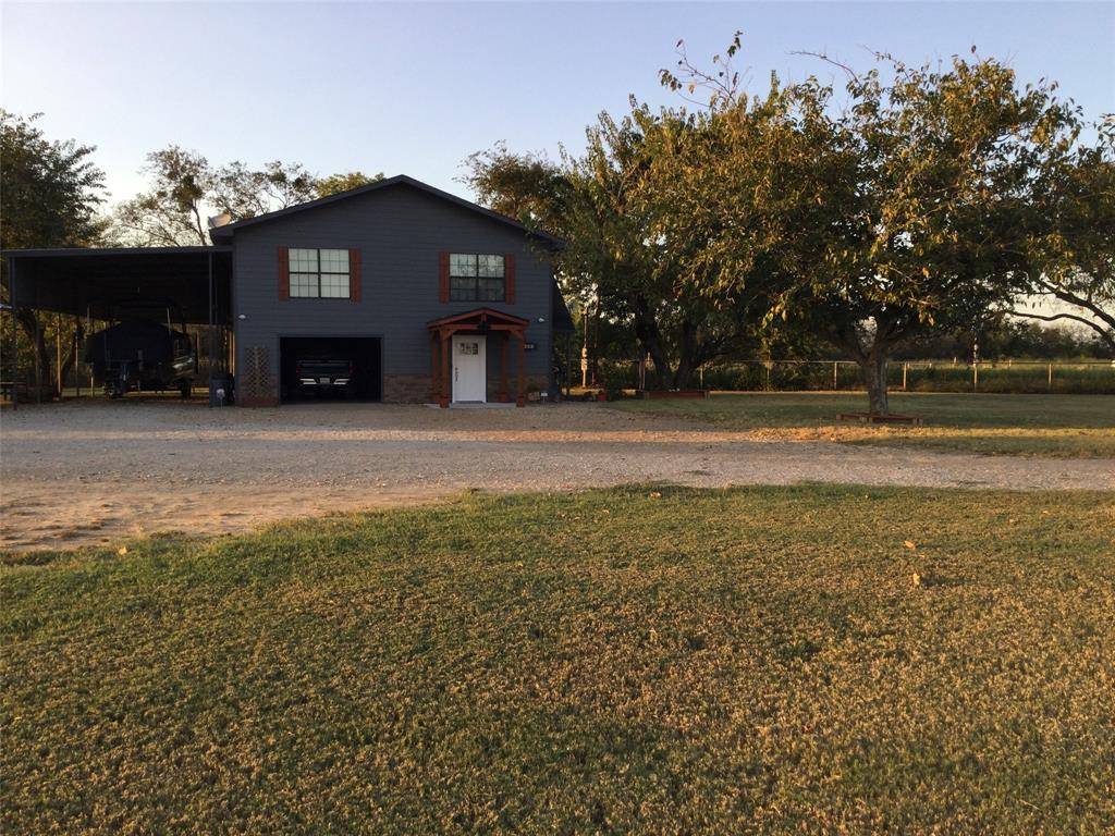 Quinlan, TX 75474,8664 County Road 3609