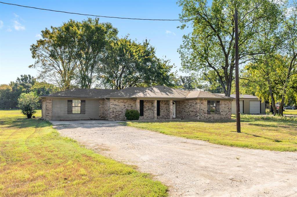 Emory, TX 75440,176 Private Road 7200