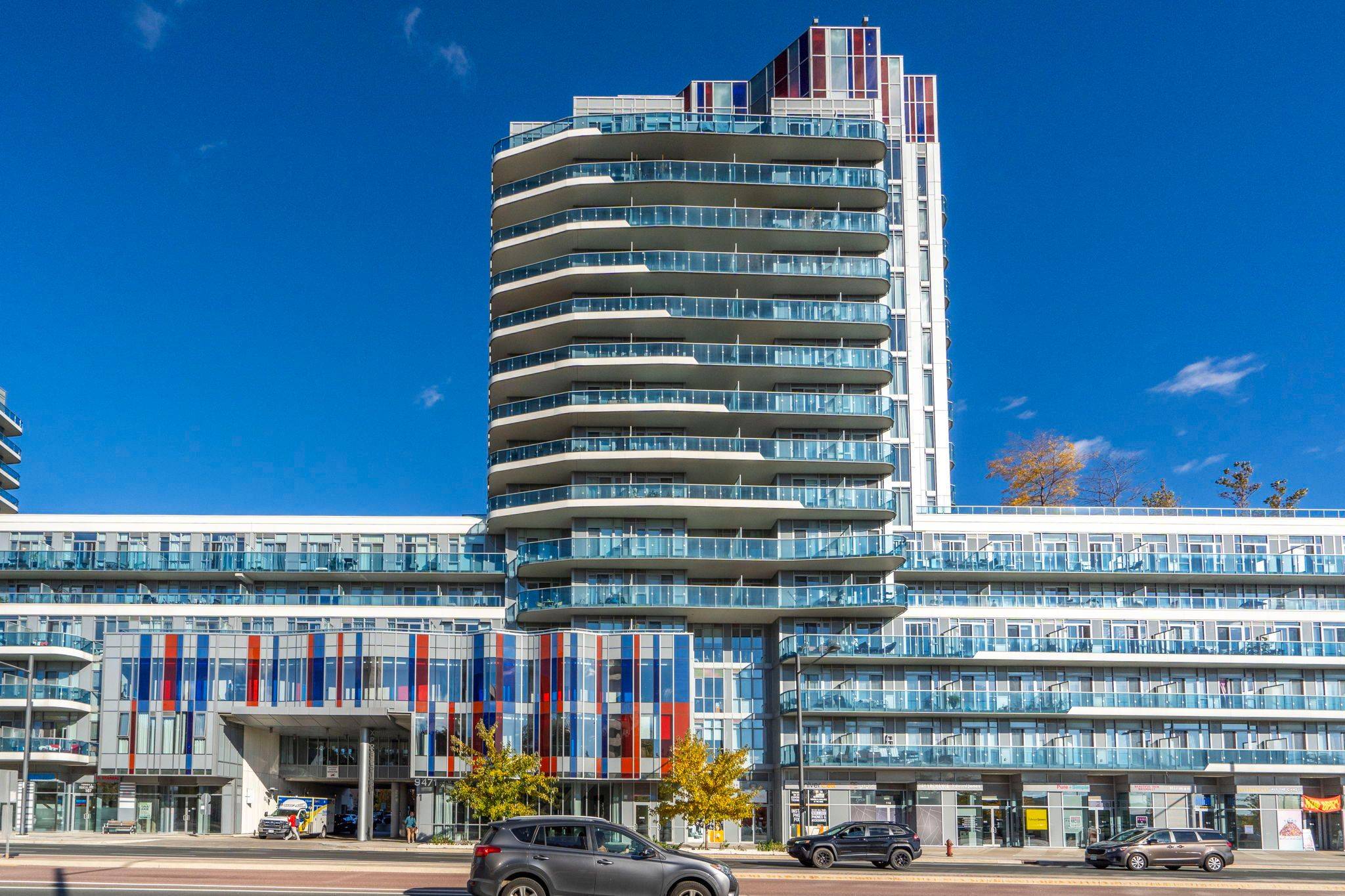 Richmond Hill, ON L4C 1V4,9471 Yonge ST #741