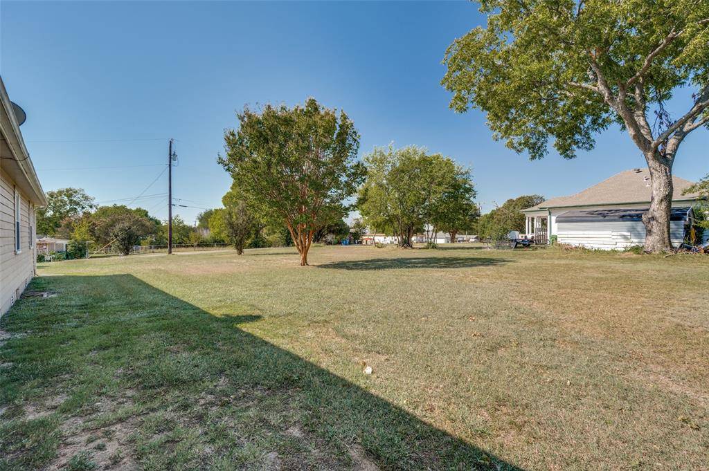 Gunter, TX 75058,205 N 9th Street