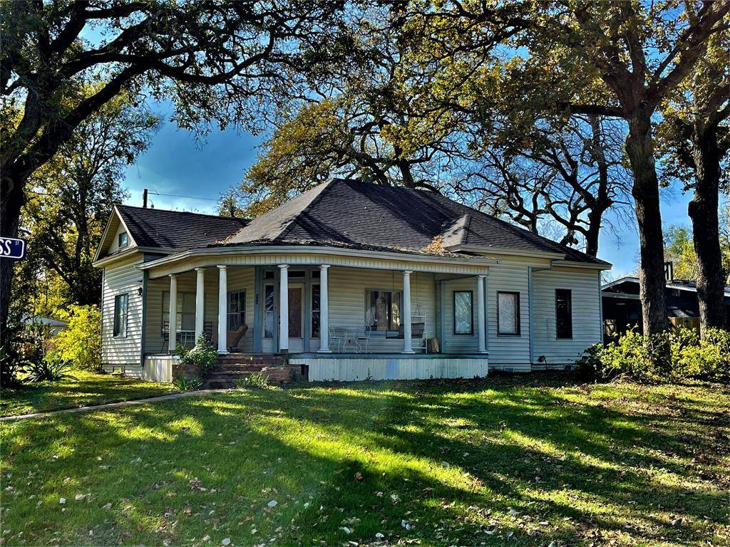 Teague, TX 75860,421 N 8th Avenue