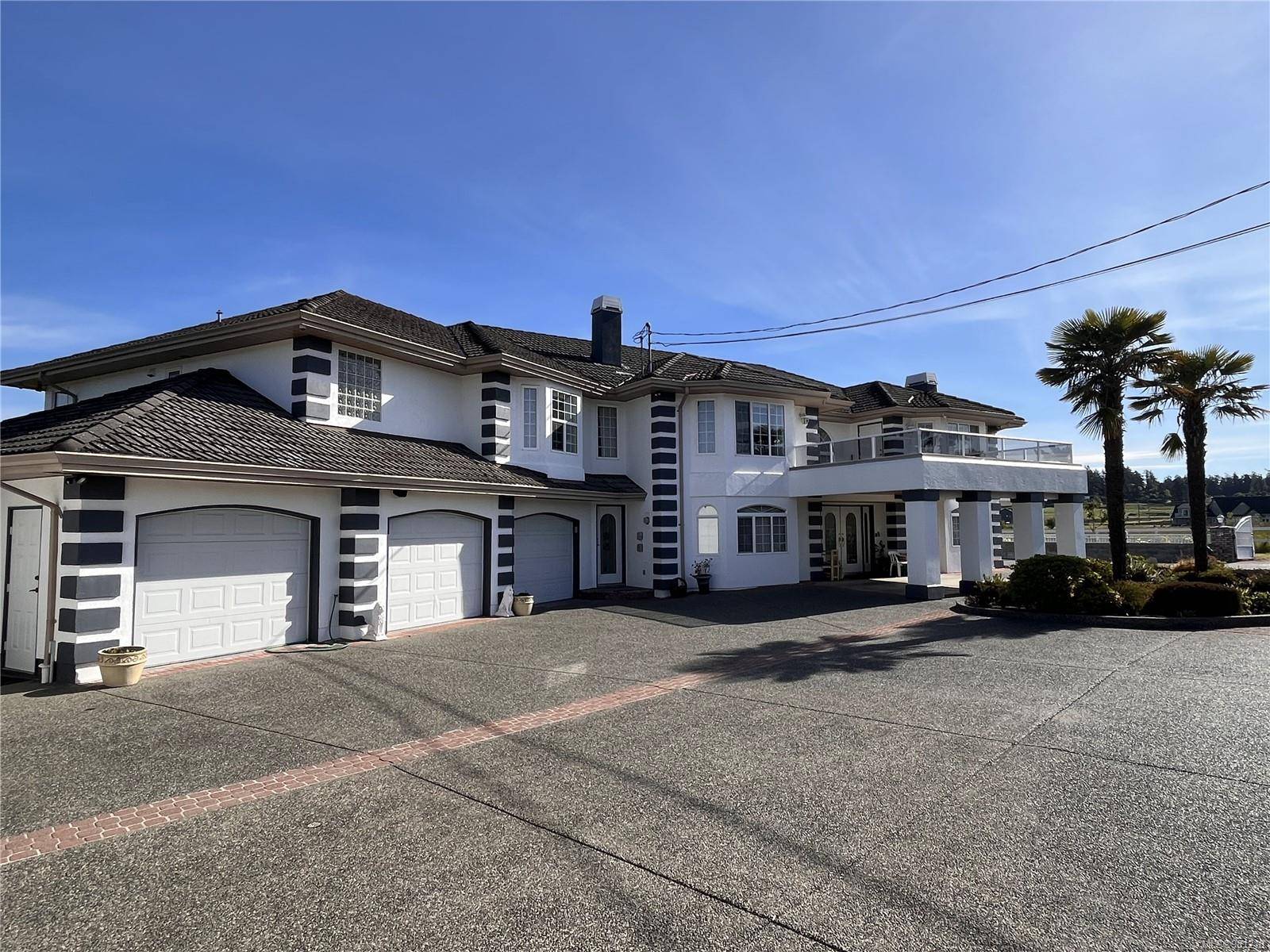 Central Saanich, BC V8M 1W4,7112 Puckle Rd