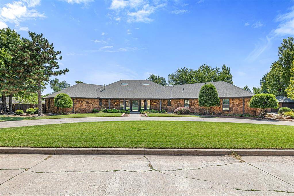 El Reno, OK 73036,725 Teakwood Drive