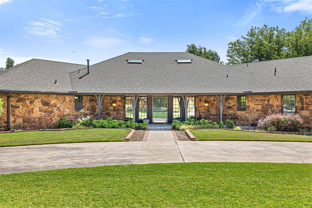 El Reno, OK 73036,725 Teakwood Drive