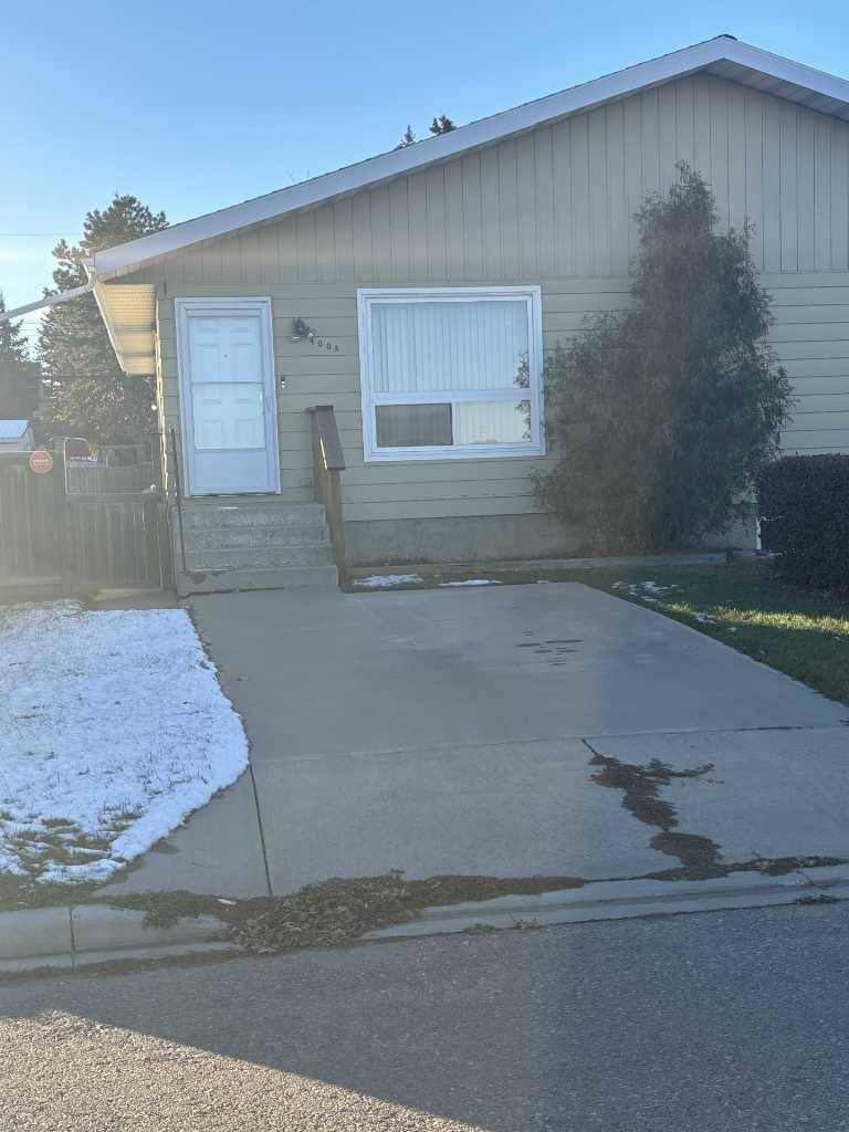 Innisfail, AB T4G 1J6,4003 48 AVE