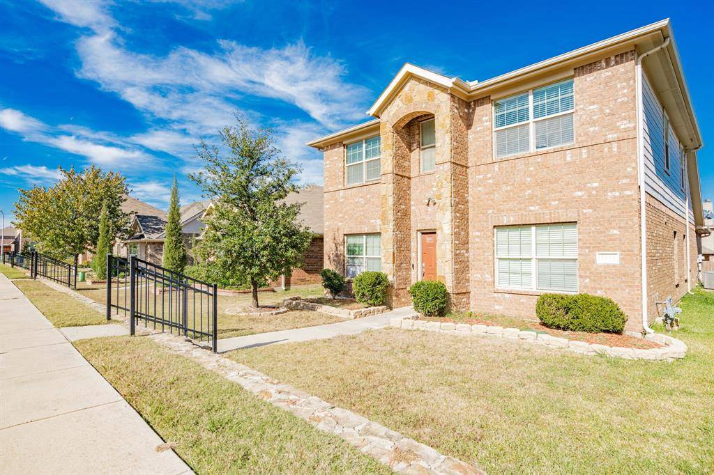 Fort Worth, TX 76123,5848 Burgundy Rose Drive