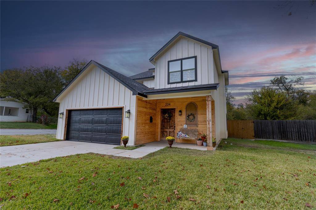 Weatherford, TX 76086,224 Live Oak Lane