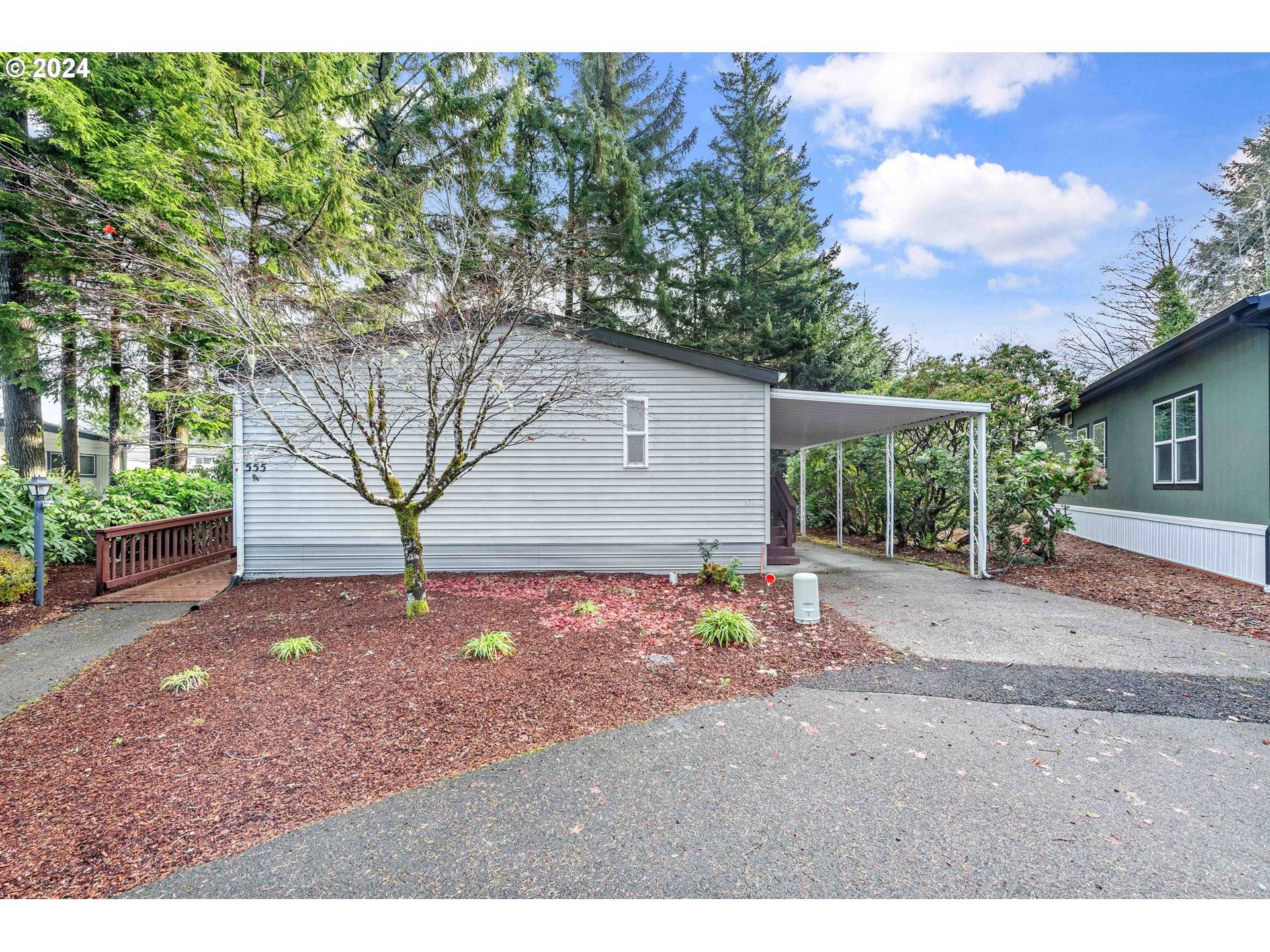 Coos Bay, OR 97420,555 SHOREPINES CT