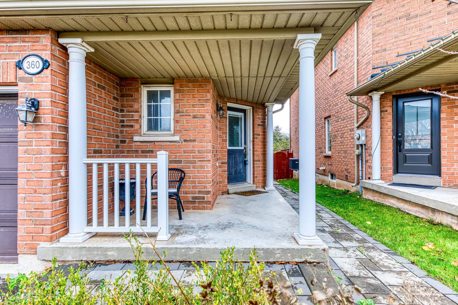 360 Riverstone DR, Oakville, ON L6H 7M3