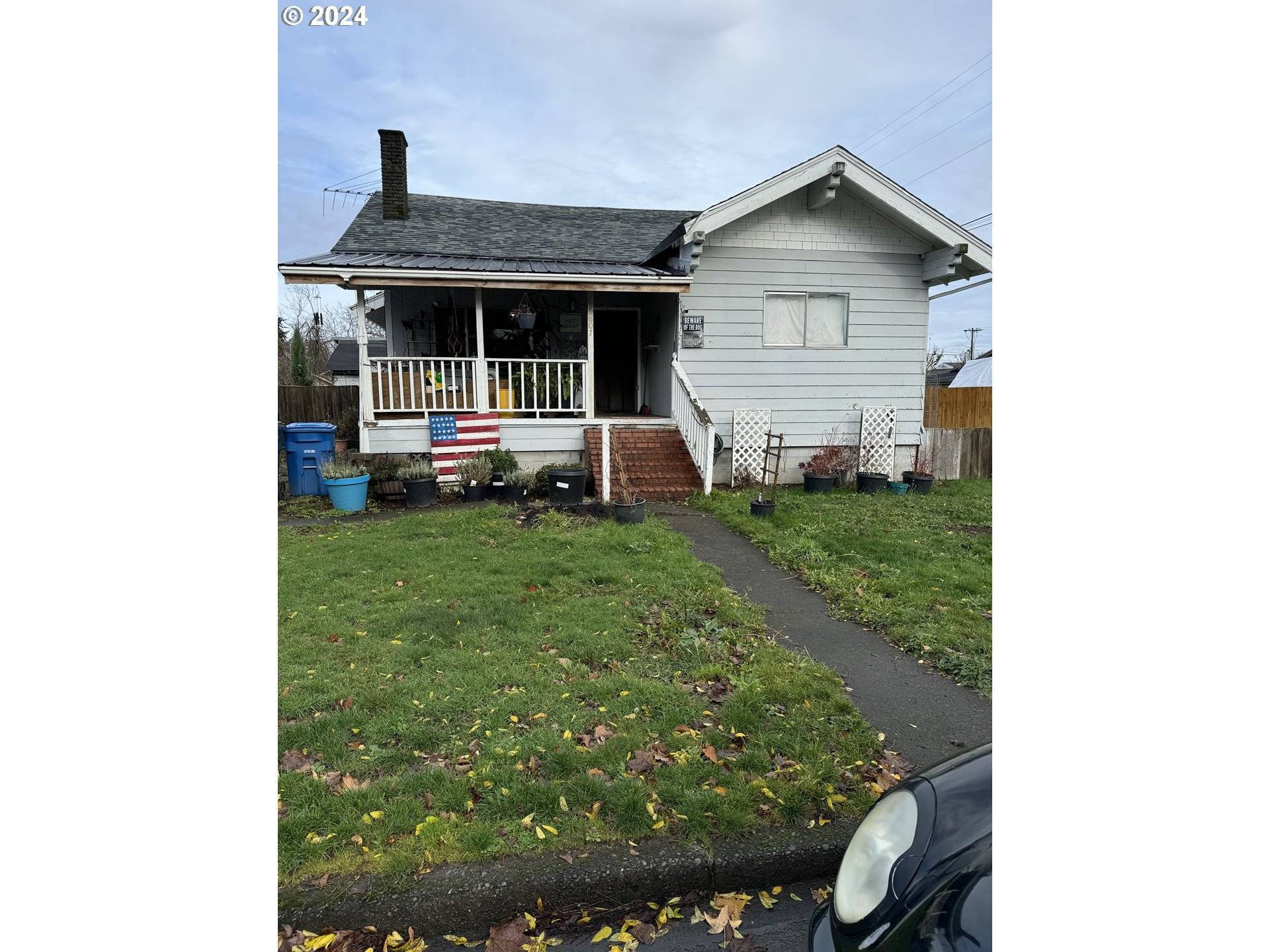 Silverton, OR 97381,607 WHITTIER ST