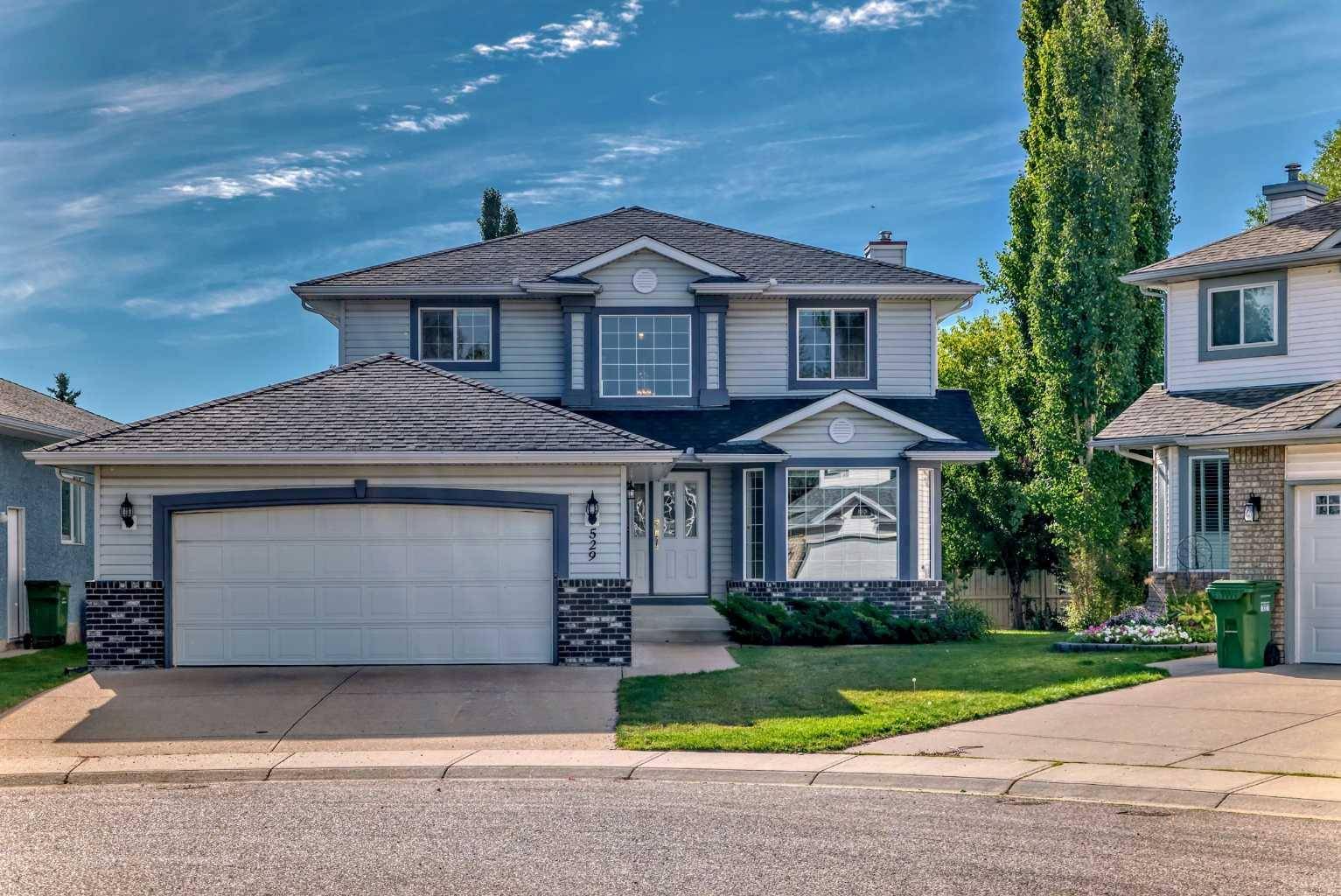 Calgary, AB T2J 7C8,529 Diamond CT SE