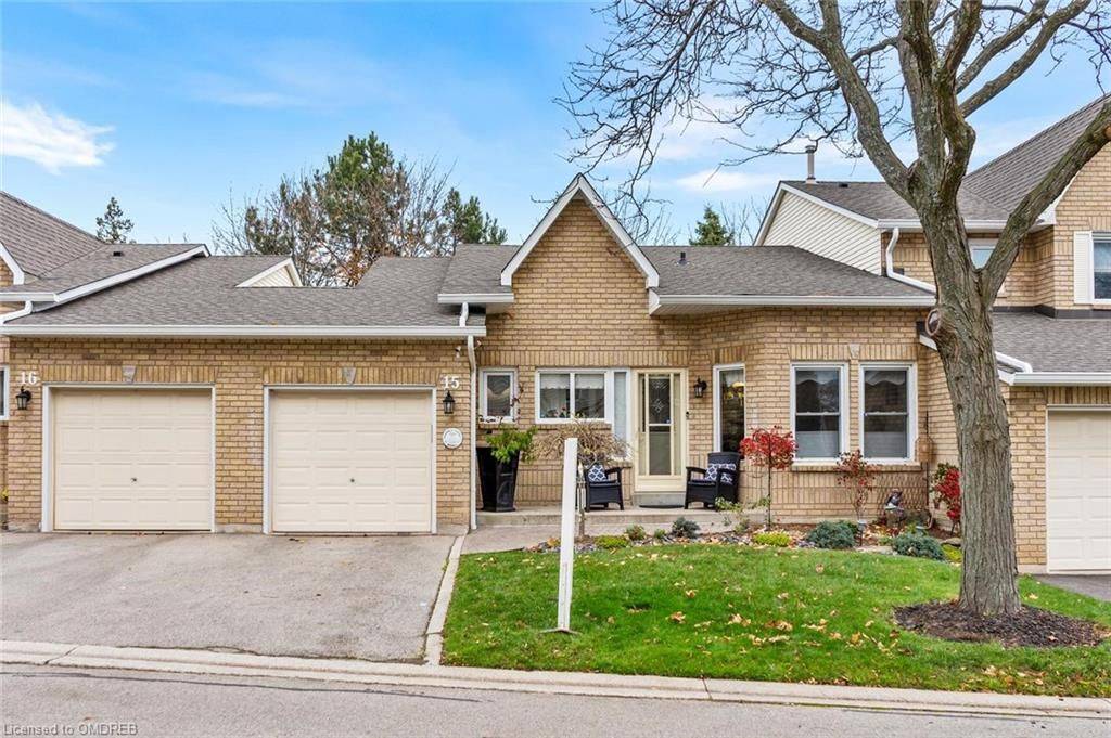 Burlington, ON L7P 4R4,2155 DUNCASTER DR #15