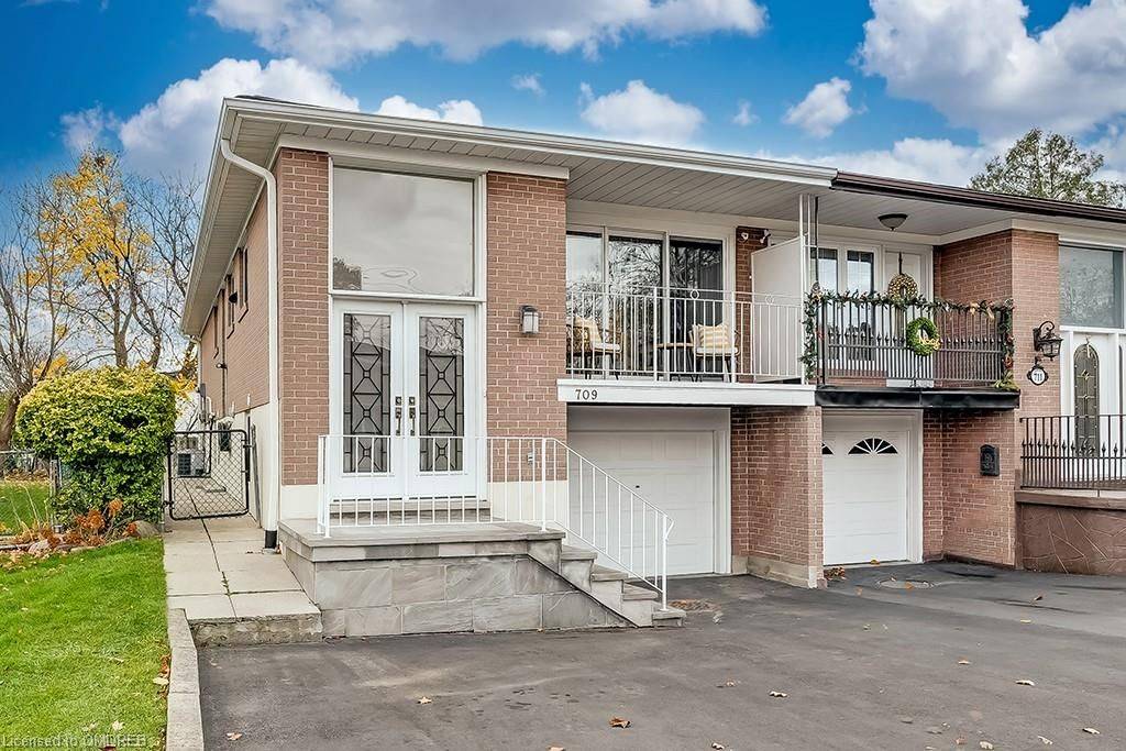 Mississauga, ON L5A 1H6,709 ABANA RD