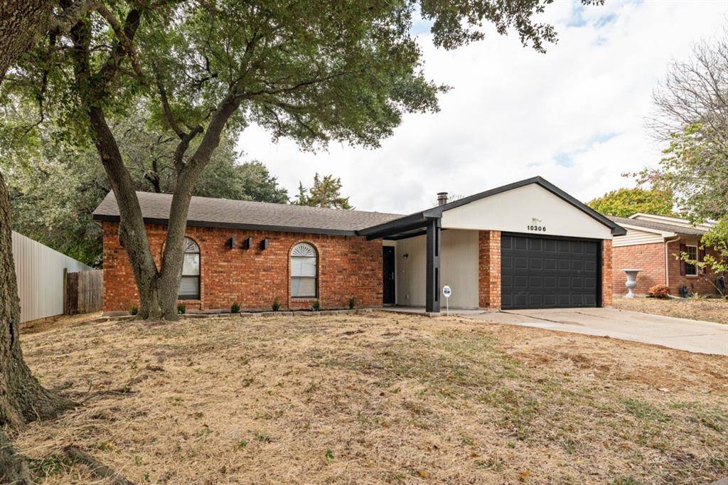 Dallas, TX 75249,10306 Deer Hollow Drive