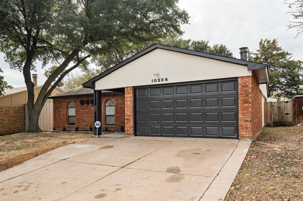 Dallas, TX 75249,10306 Deer Hollow Drive