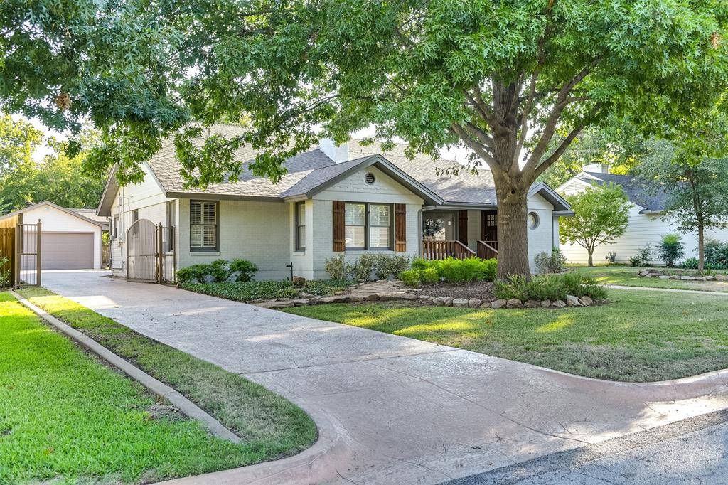 Fort Worth, TX 76109,3728 Somerset Lane