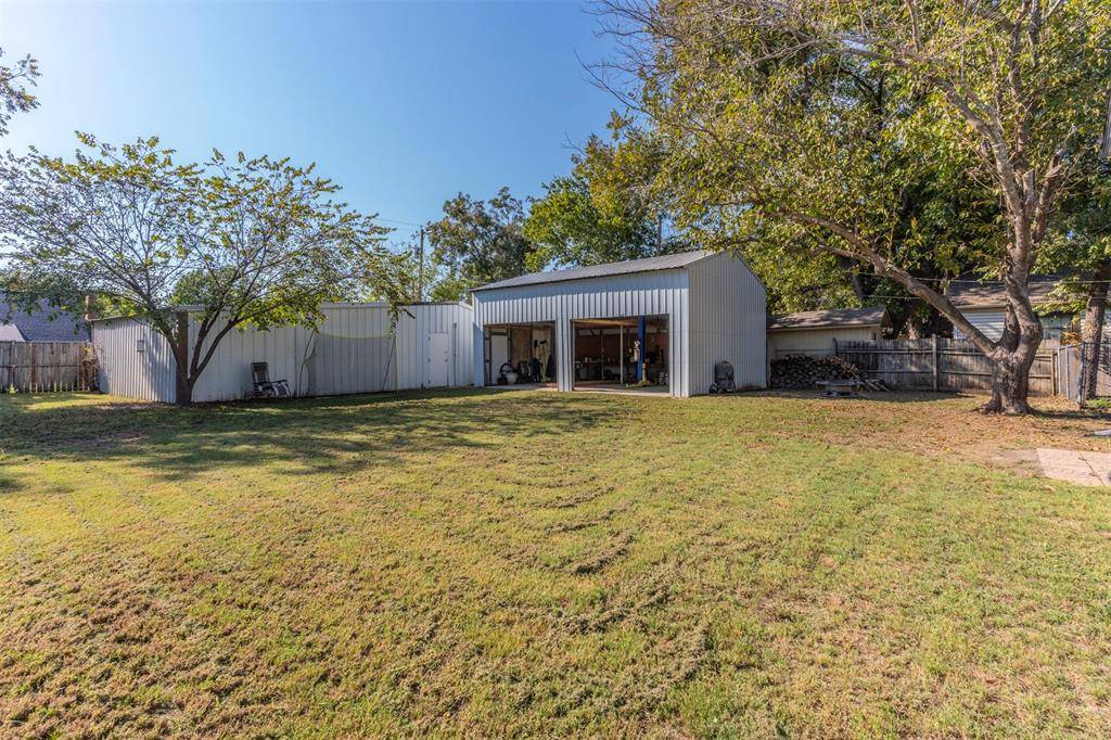 Cleburne, TX 76033,616 Bellevue Drive