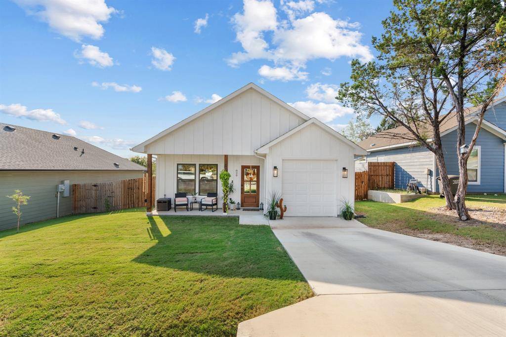 Granbury, TX 76048,829 N Pecos River Drive