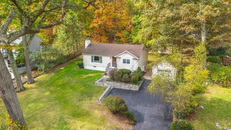 Byram Twp., NJ 07821,23 Tamarack Rd