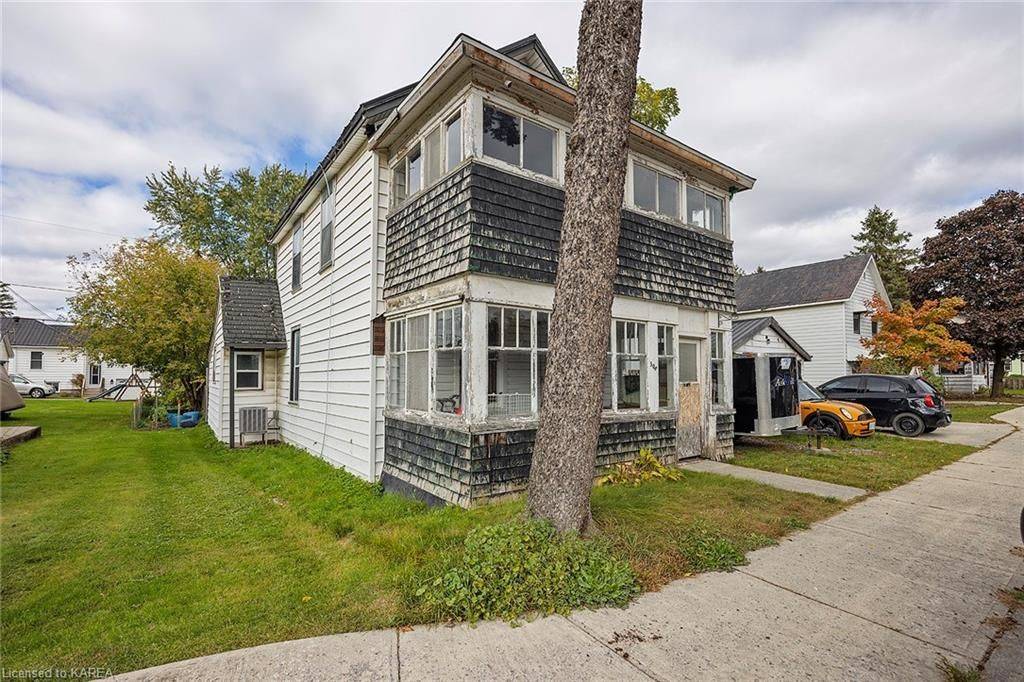 Gananoque, ON K7G 1K6,308 BROCK ST